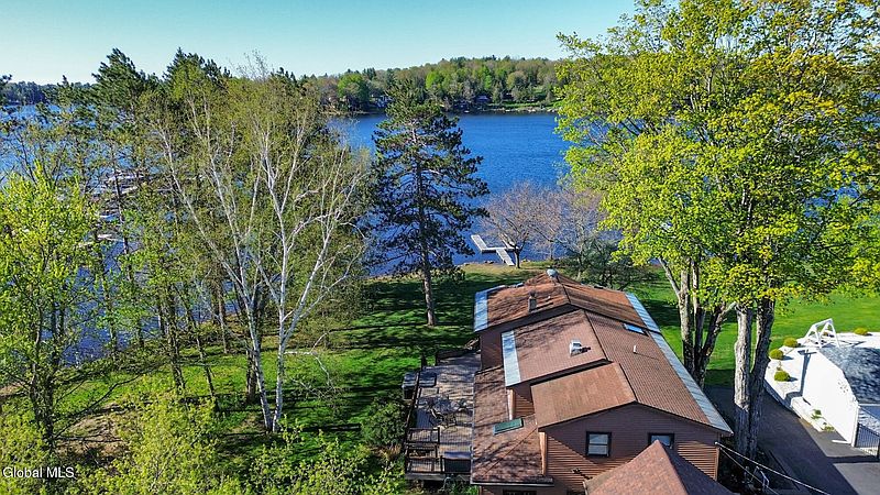 3rd image of 122 Boblin Marina Drive