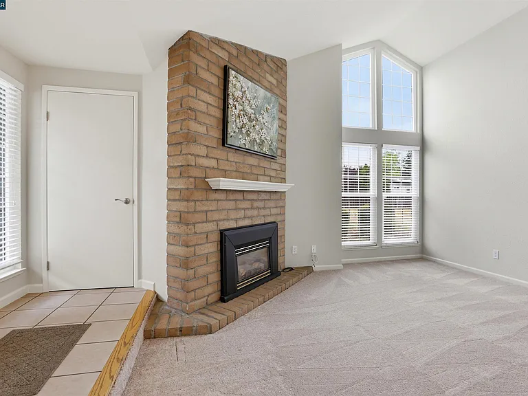 177 Northwood Cmns — Photo 7