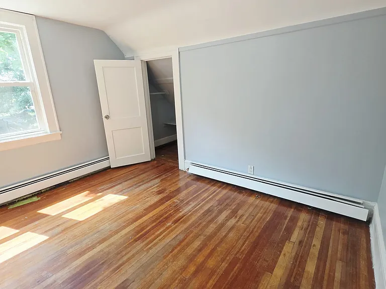 569 W 7th Ave #1A — Photo 18