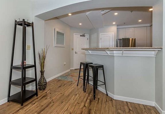 4th image of 175 Cottage St APT 415