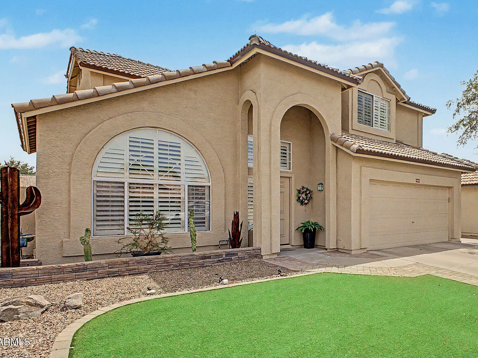 4 bed, 2.5 bath, 2185 sqft, $3,500 — Photo 2