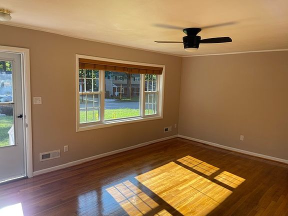 5th image of 236 Thomas Nelson Ln