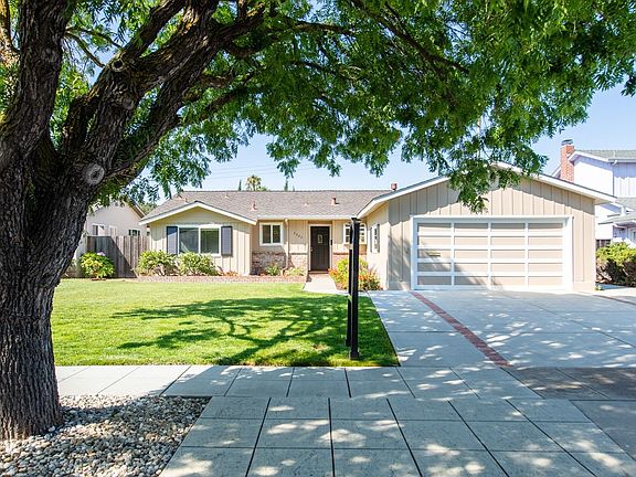 2nd image of 2226 Casa Mia Dr