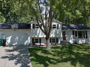 3048 Holland Rd, Green Bay, WI 54313
