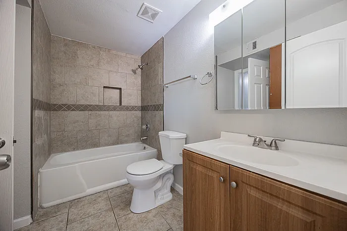1414 N 27th St #1 — Photo 14