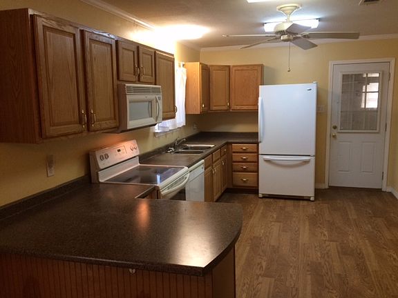 3rd image of 4603 Fairmont Ave