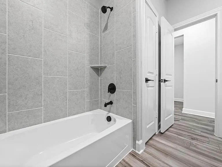 2032 Brentwood Dr — Photo 20