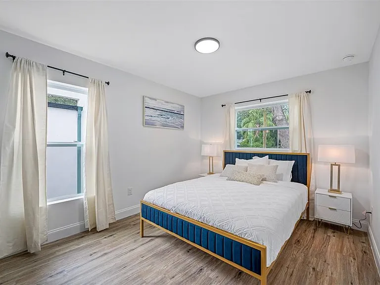 3717 E Clifton St — Photo 39
