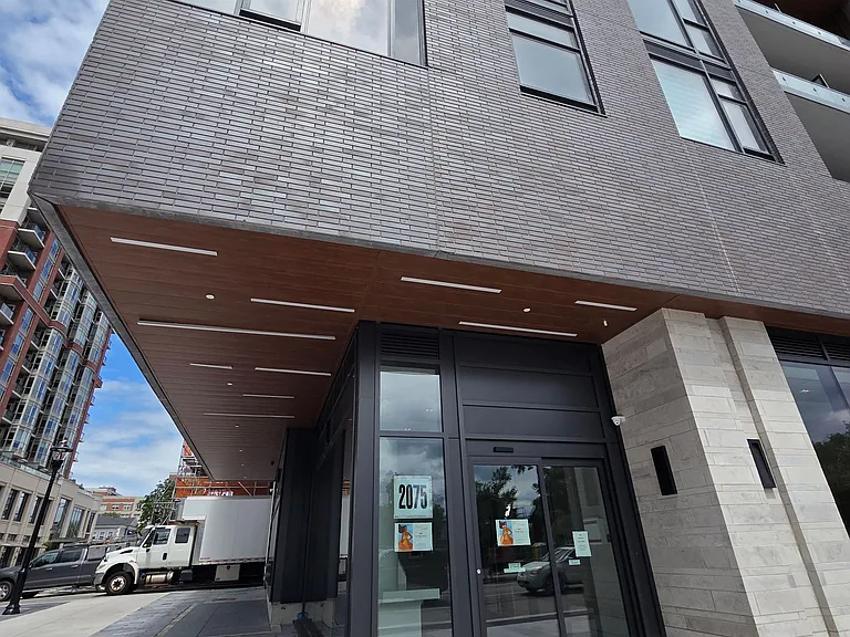 2075 Lakeshore Rd #2309 — Photo 2