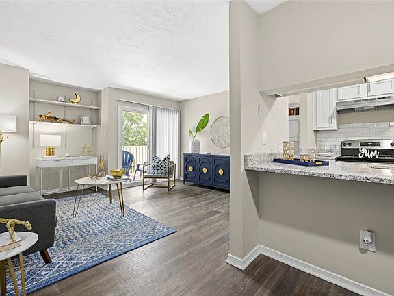 3rd image of 5300 Glenside Dr APT 101