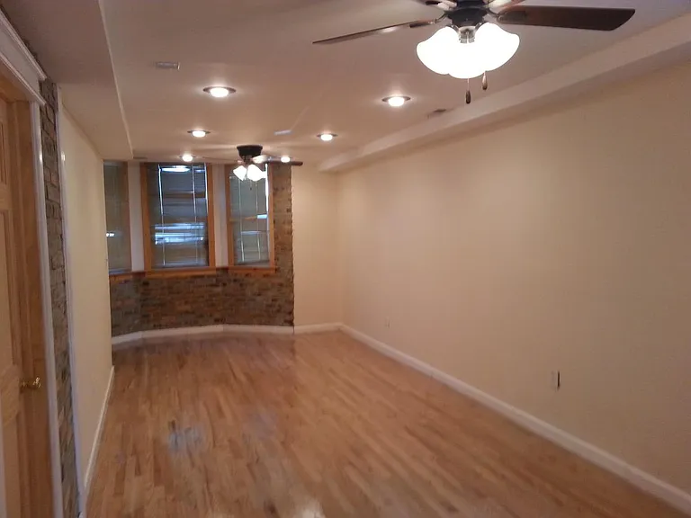 9616 S Exchange Ave #2 — Photo 11