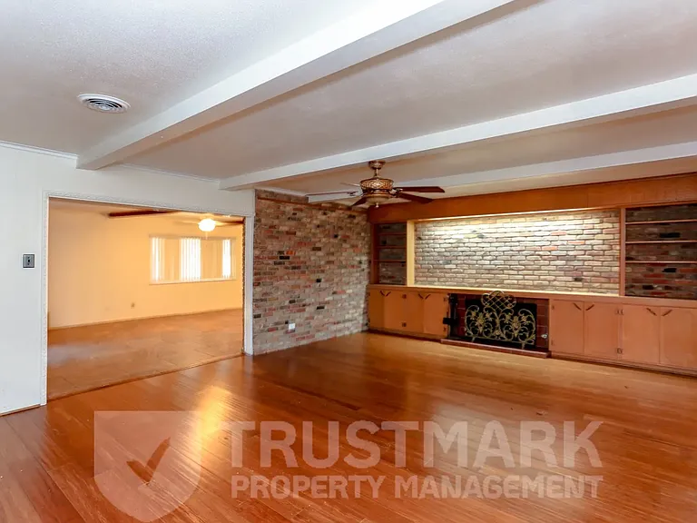 101 Highland Oaks Dr — Photo 9