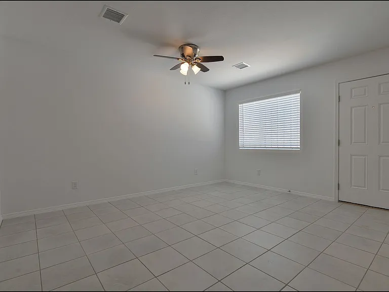4626 Maxwell Ave — Photo 11