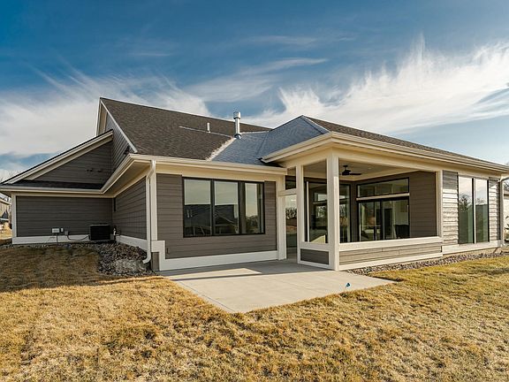 4th image of 2608 Bentley Dr SW