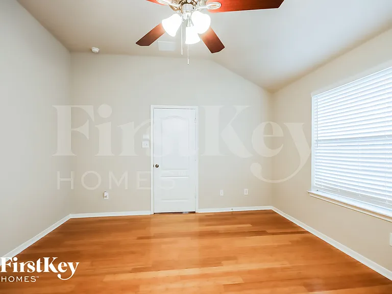 31223 Rainwood Park Ln — Photo 12