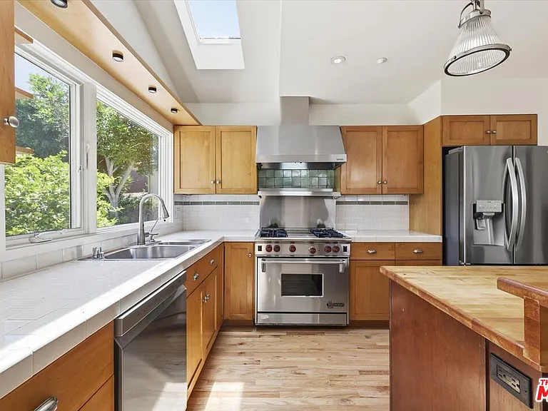 4164 Le Bourget Ave — Photo 14