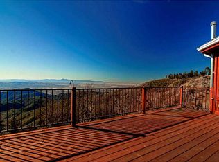 1085 Apple Tree Ln, Skyforest, CA 92385