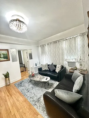 Rented by Luxian International Realty LLC | media 18