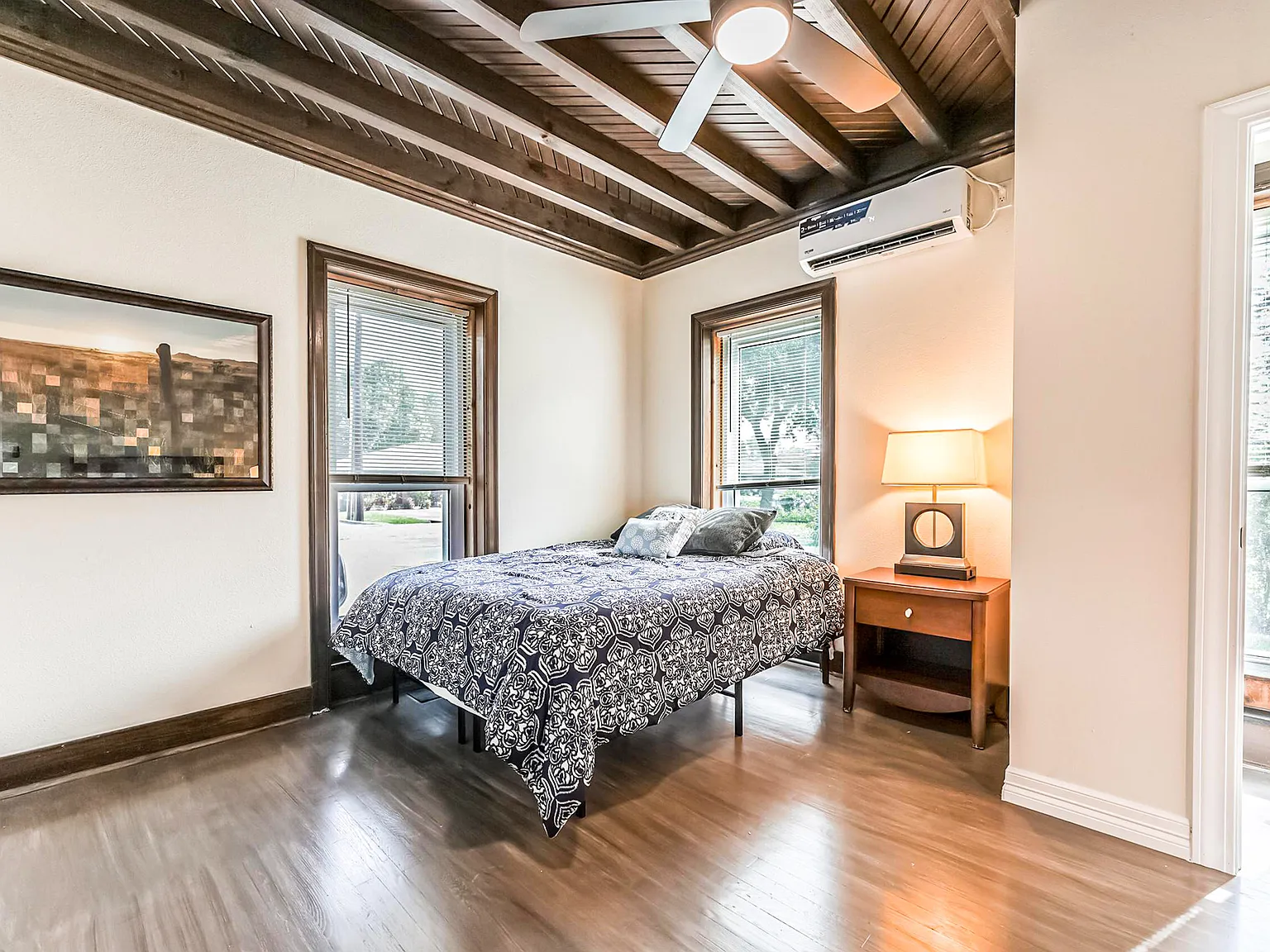 4 bed, 4.0 bath, 2978 sqft, $819 — Photo 1