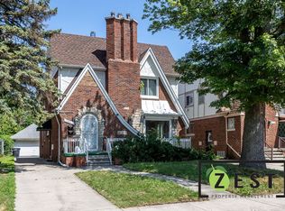 Spacious Upper Flat with Bonus Room, Garage, and Basement 17352 Roselawn, Detroit, MI 48221