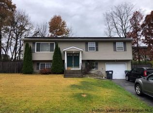 16 Ted Miller Dr, Maybrook, NY 12543