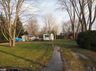 3891 Middle Channel Dr, Harsens Island, MI 48028