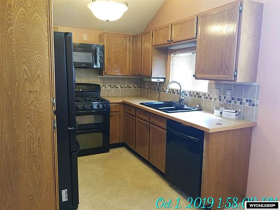 5th image of 700 Shoshone Ave Unit 9