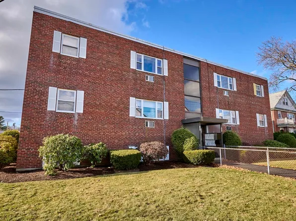 297 Main St APT 4, Medford, MA 02155