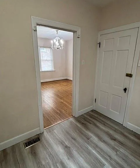 7343 Lindell Blvd — Photo 12