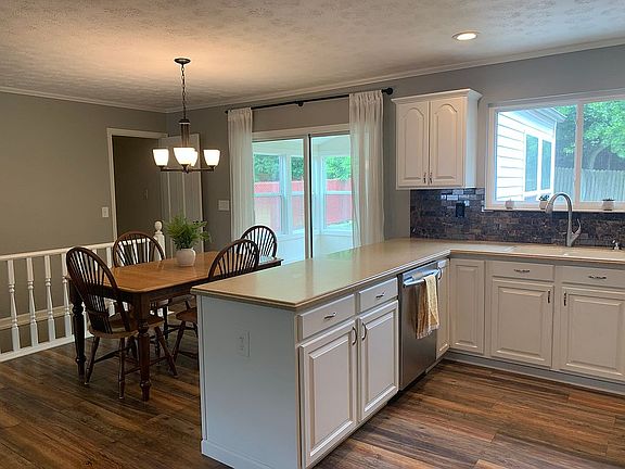 5th image of 3453 Misty Creek Dr