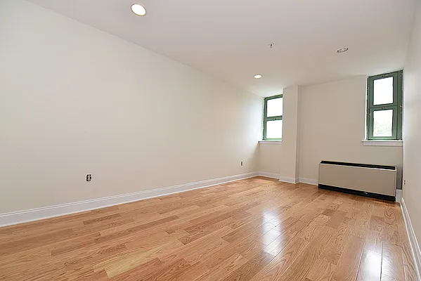Rented by Keller Williams NYC | media 18