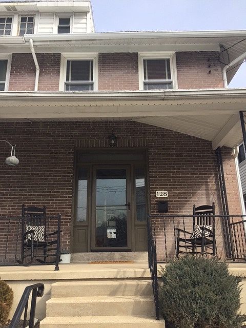 1st image of 128 N Walnut St