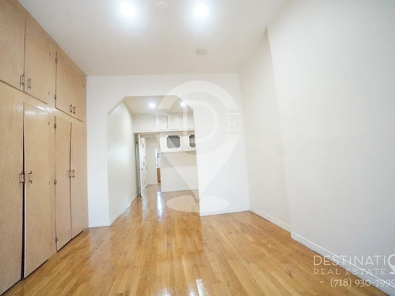 72 Nelson St #2R — Photo 12