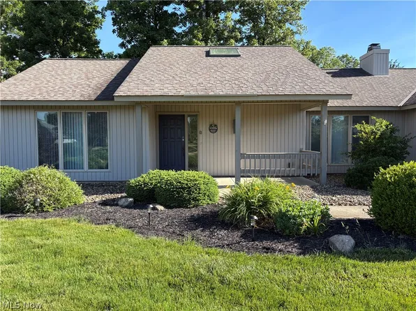 33073 Hidden Hollow Ct, North Ridgeville, OH 44039