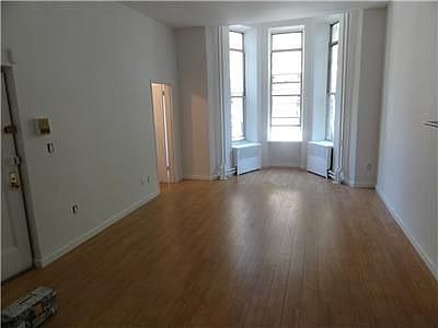 3rd image of 18 W 75th St APT 2A