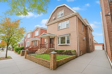 1461 East 3rd Street