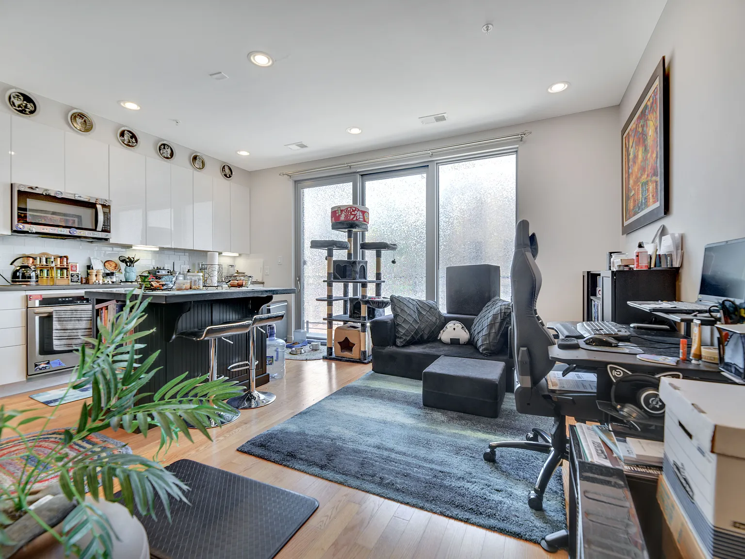 1 bed, 581 sqft, $2,195 — Photo 1
