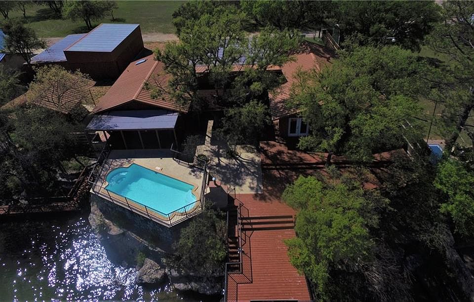 1st image of 141 Mountain View Ln
