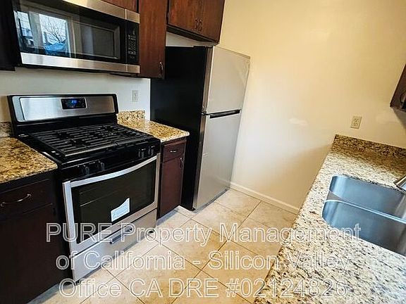 4th image of 115 Jefferson St #A