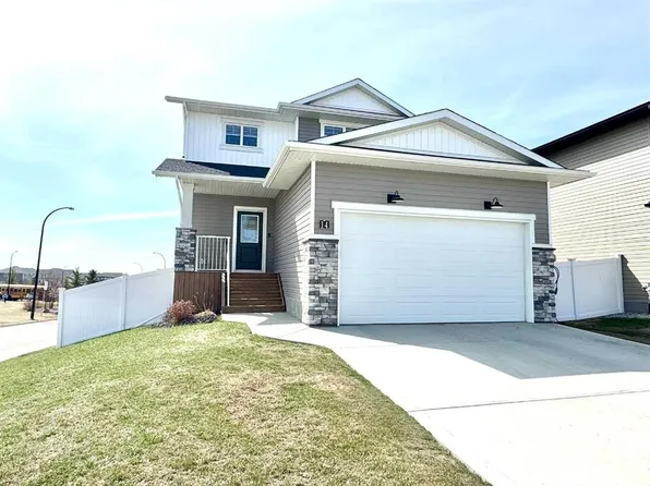 14 E Thayer Close, Red Deer, AB T4P 0W7