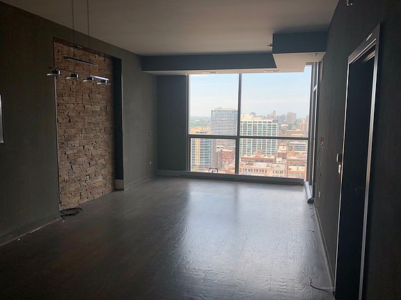 5th image of 303 W Ohio St APT 2609
