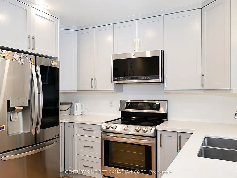 70 Chapman Ct #70 — Photo 3