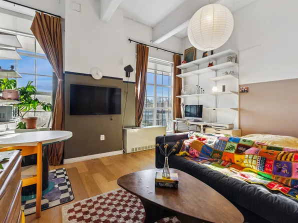 184 Kent Avenue image 1 of 5