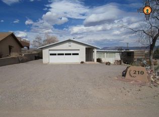 210 Northern Dr, Elephant Butte, NM 87935