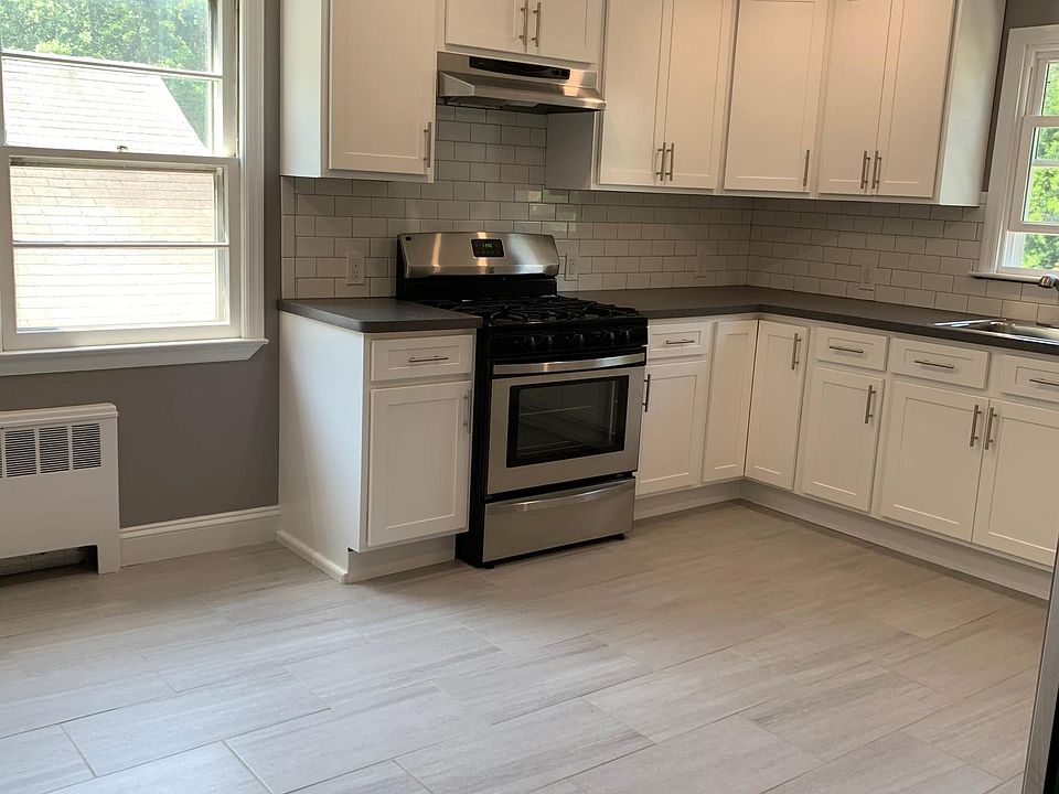 1st image of 15 Sedgwick Ave #2