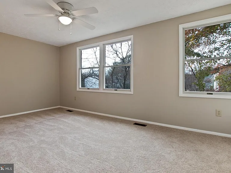 11167 Captains Walk Ct — Photo 6