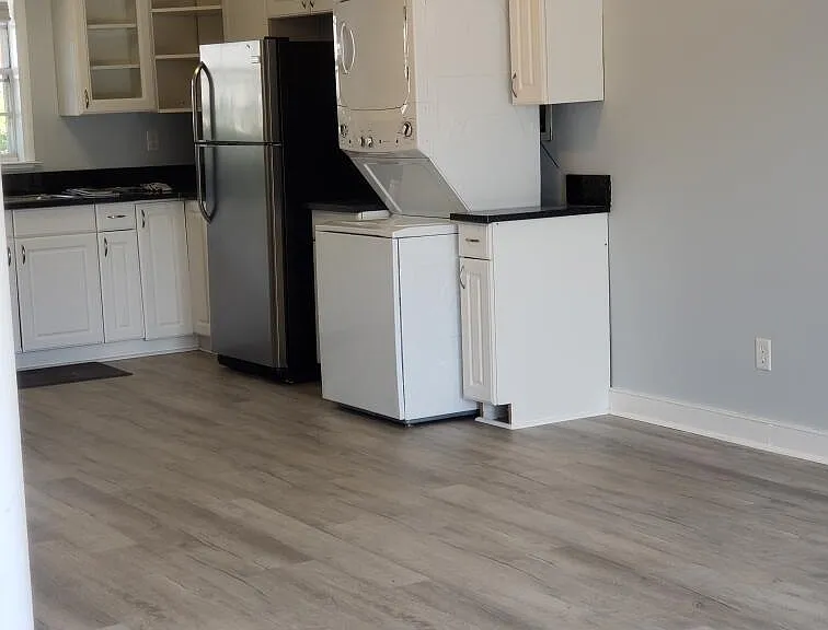324 Lakeside Dr #E3 — Photo 3