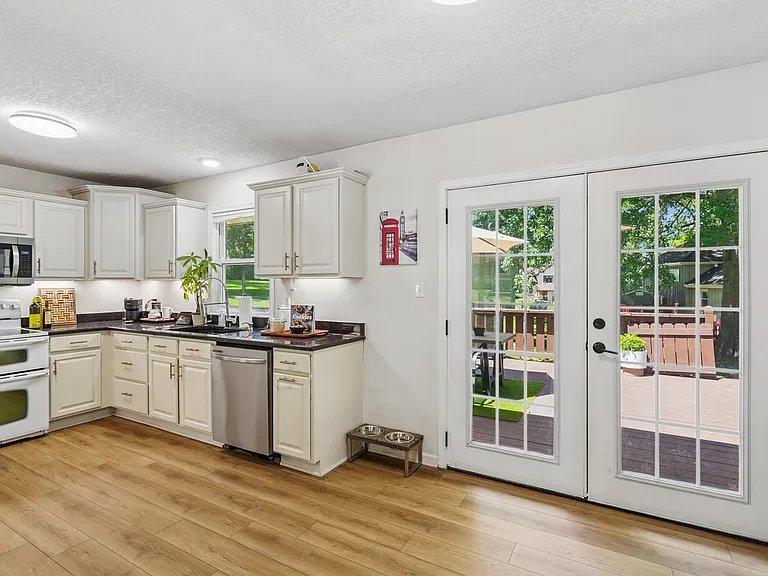 725 Heatherwood Dr — Photo 15
