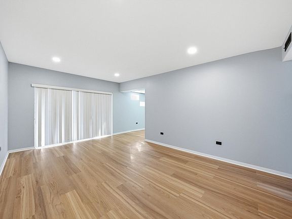 3rd image of 3127 Bernice Rd APT 5