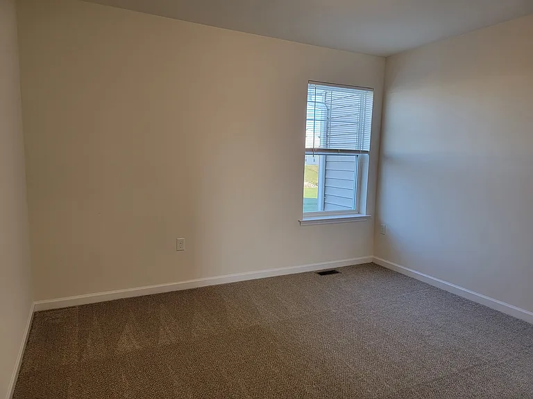 46 Howard Dr — Photo 12